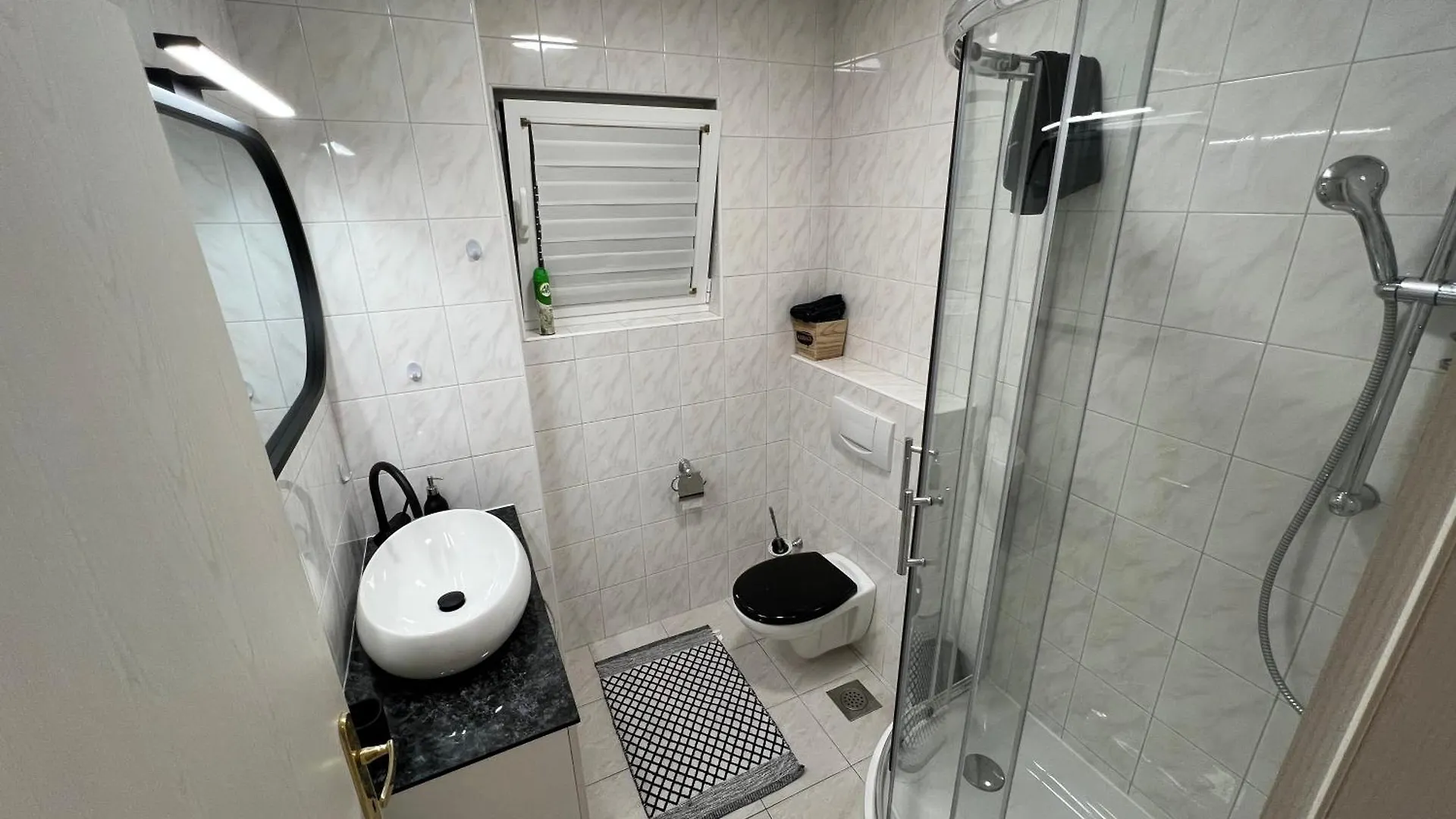אוקרוג גורניי Apartments Zrinka 0*, אוקרוג גורניי